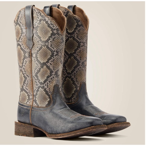 Ariat Shoes - Ariat Womens 7B Frontier Farrah Wide Square Toe Western Boot $300 Retail